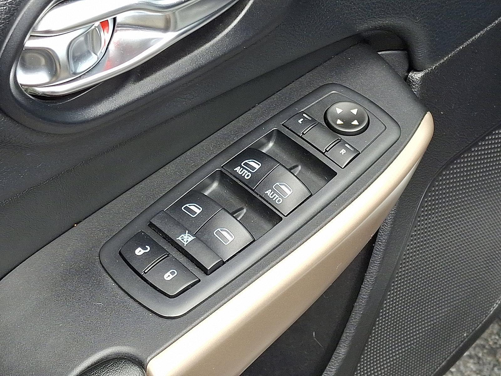 2017 Jeep Cherokee Vehicle Photo in BETHLEHEM, PA 18017-9401