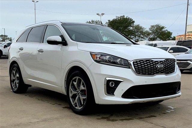 2019 Kia Sorento Vehicle Photo in TOPEKA, KS 66609-0000
