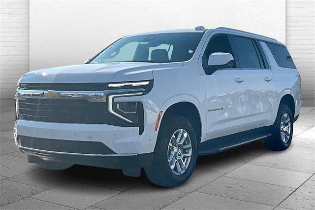 2025 Chevrolet Suburban Vehicle Photo in TOPEKA, KS 66609-0000