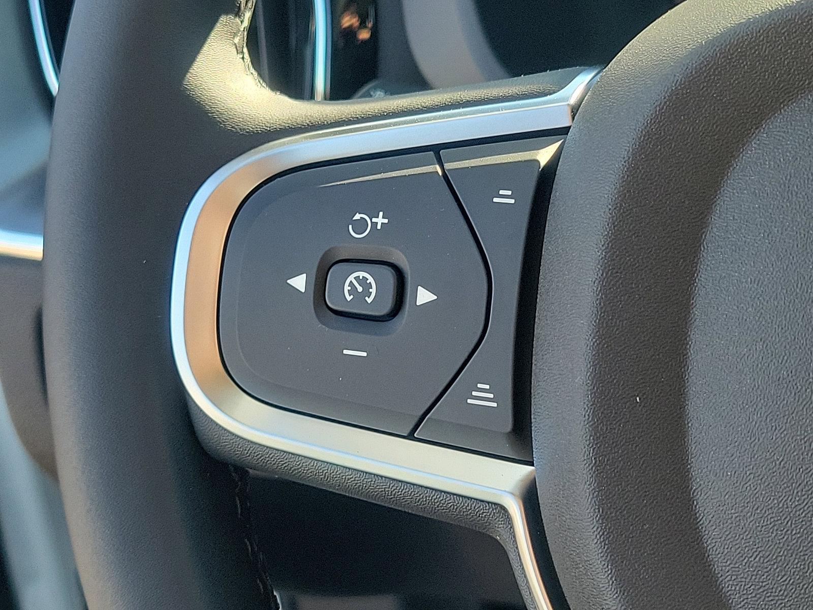 2025 Volvo XC60 Vehicle Photo in Trevose, PA 19053