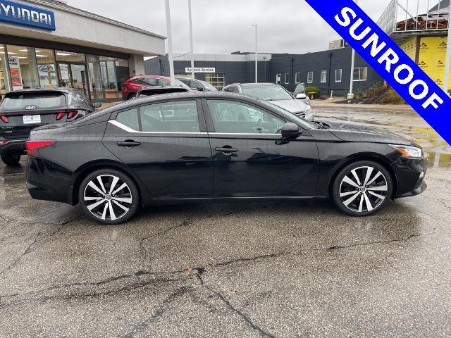 Used 2020 Nissan Altima SR with VIN 1N4AL4CV2LC222817 for sale in Kansas City