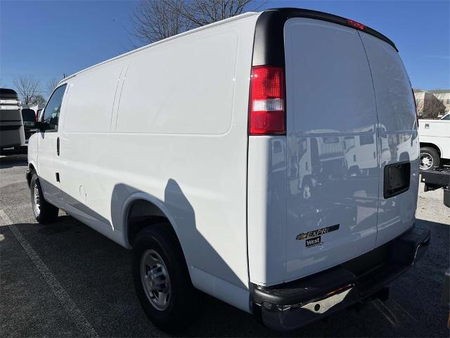 2025 Chevrolet Express Cargo 2500 Vehicle Photo in ALCOA, TN 37701-3235