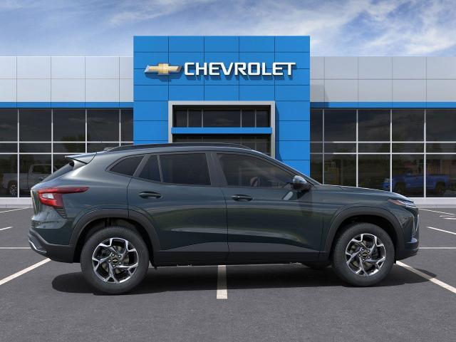 2025 Chevrolet Trax Vehicle Photo in MASSENA, NY 13662-2255