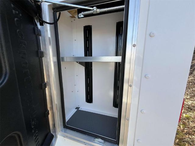 2025 Chevrolet Express Cutaway 3500 Vehicle Photo in ALCOA, TN 37701-3235