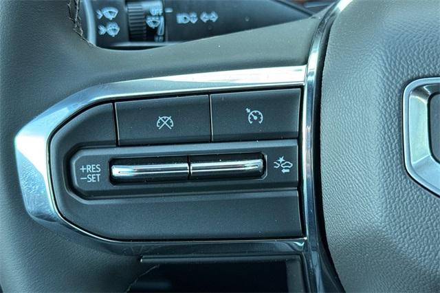 2025 GMC Canyon Vehicle Photo in ELK GROVE, CA 95757-8703