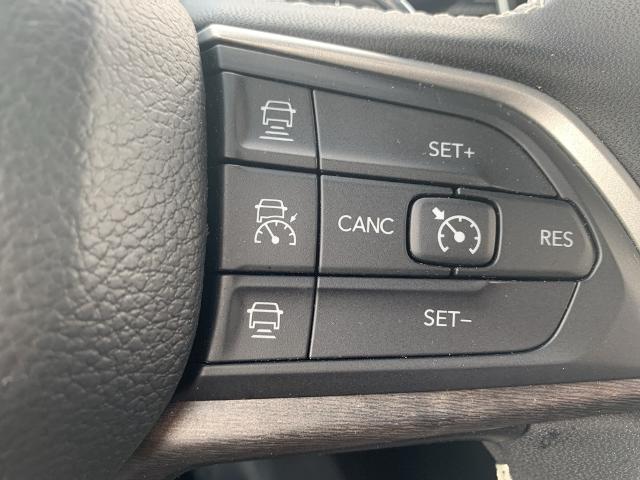 2023 Jeep Grand Cherokee L Vehicle Photo in GREEN BAY, WI 54304-5303