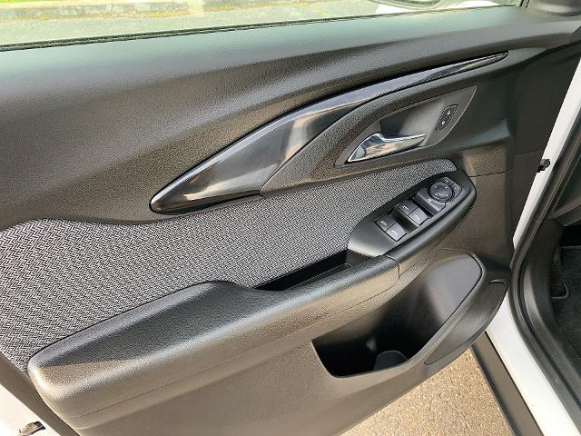 2022 Chevrolet Trailblazer Vehicle Photo in MOON TOWNSHIP, PA 15108-2571