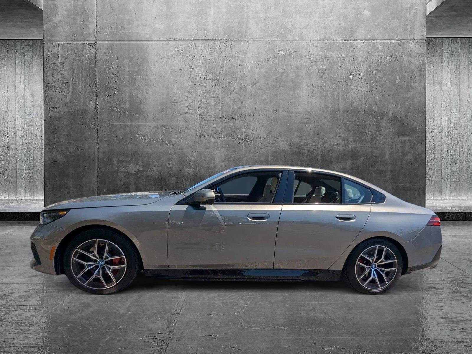2024 BMW i5 Vehicle Photo in Tampa, FL 33614