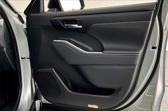 2024 Toyota Highlander Vehicle Photo in Grapevine, TX 76051