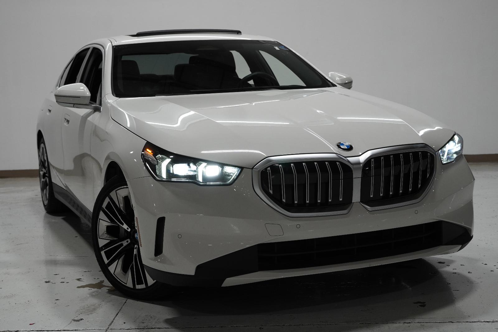 2024 BMW 530i xDrive Vehicle Photo in GRAPEVINE, TX 76051