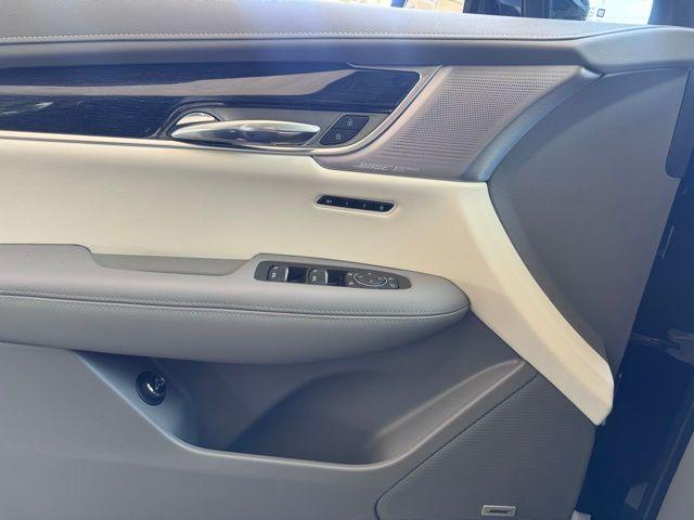 2025 Cadillac XT6 Vehicle Photo in DELRAY BEACH, FL 33483-3294