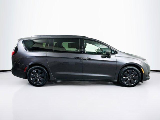 2020 Chrysler Pacifica Vehicle Photo in Doylsetown, PA 18901