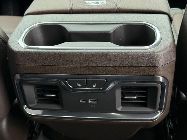 2025 GMC Sierra 1500 Vehicle Photo in COLUMBIA, MO 65203-3903