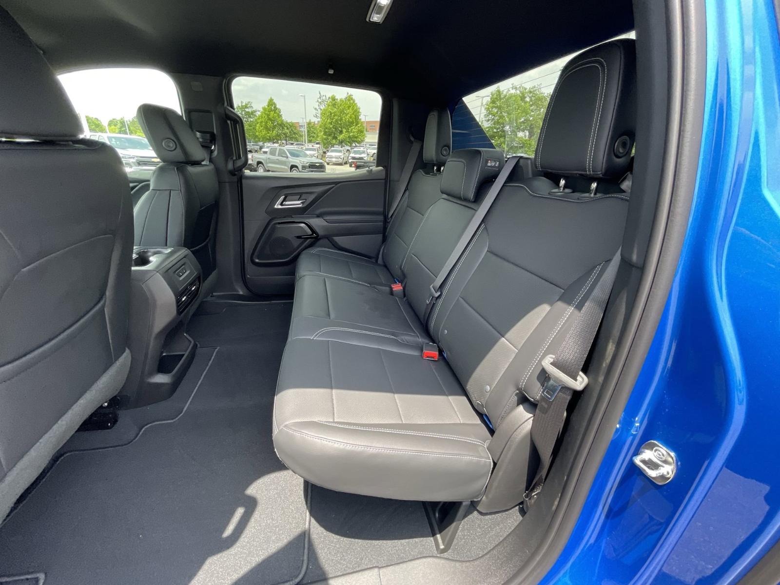2025 Chevrolet Silverado EV Vehicle Photo in BENTONVILLE, AR 72712-4322