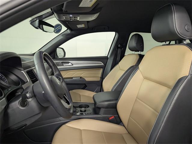 2021 Volkswagen Atlas Cross Sport Vehicle Photo in ENGLEWOOD, CO 80113-6708