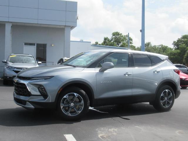 2025 Chevrolet Blazer Vehicle Photo in LEESBURG, FL 34788-4022