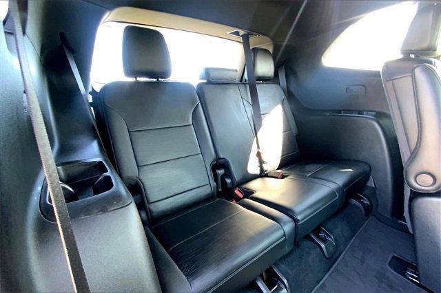 2025 Buick Enclave Vehicle Photo in TOPEKA, KS 66609-0000