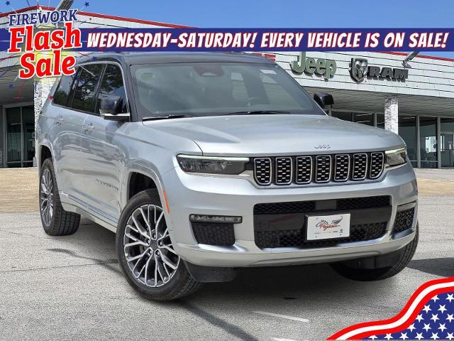 2025 Jeep Grand Cherokee L Vehicle Photo in Ennis, TX 75119-5114