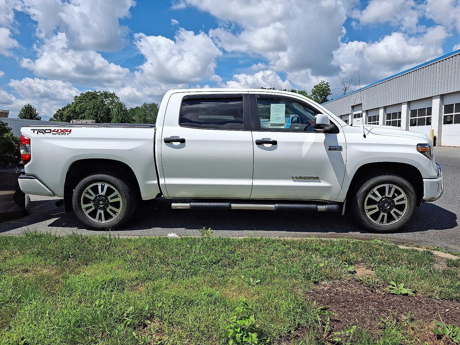 2018 Toyota Tundra 4WD Vehicle Photo in BETHLEHEM, PA 18017-9401