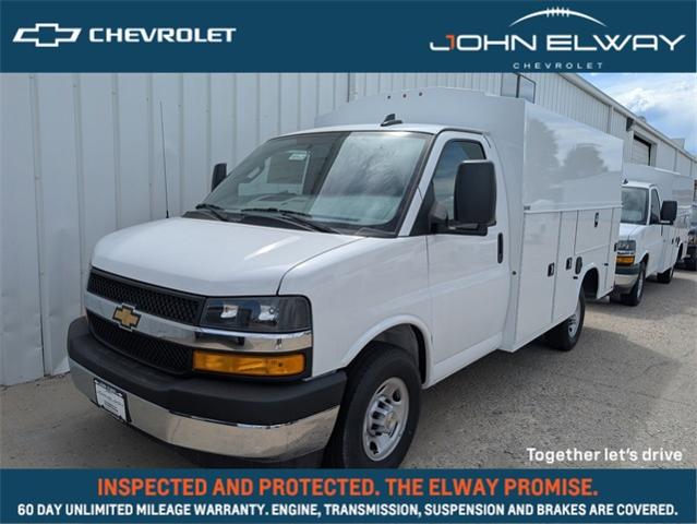 2025 Chevrolet Express Commercial Cutaway Vehicle Photo in ENGLEWOOD, CO 80113-6708