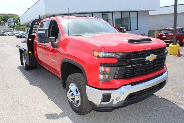 2024 Chevrolet Silverado 3500 HD Chassis Cab Vehicle Photo in SAINT CLAIRSVILLE, OH 43950-8512