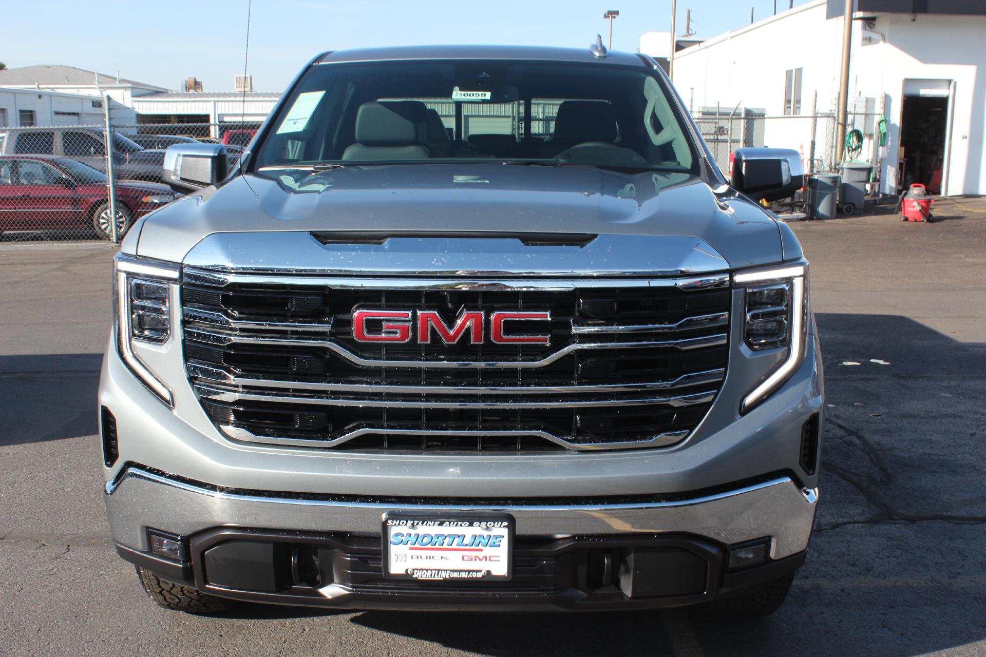 2025 GMC Sierra 1500 Vehicle Photo in AURORA, CO 80012-4011