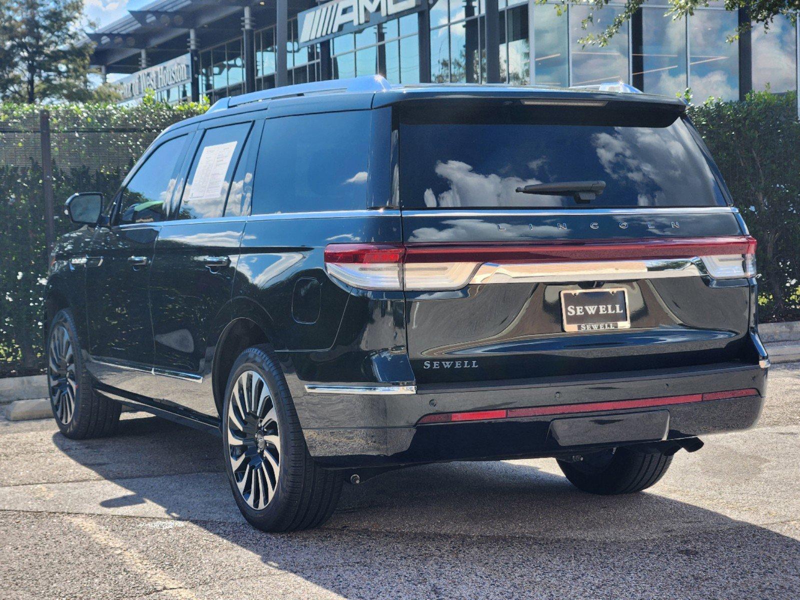 2023 Lincoln Navigator Vehicle Photo in HOUSTON, TX 77079