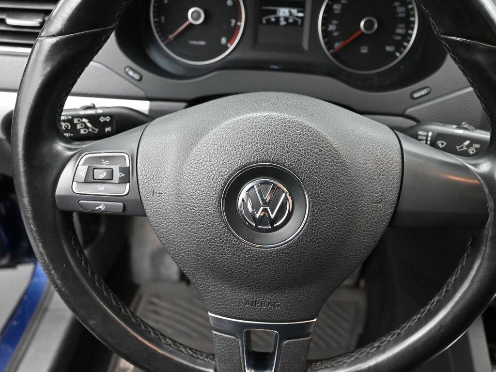 2014 Volkswagen Jetta Sedan Vehicle Photo in Marion, IA 52302