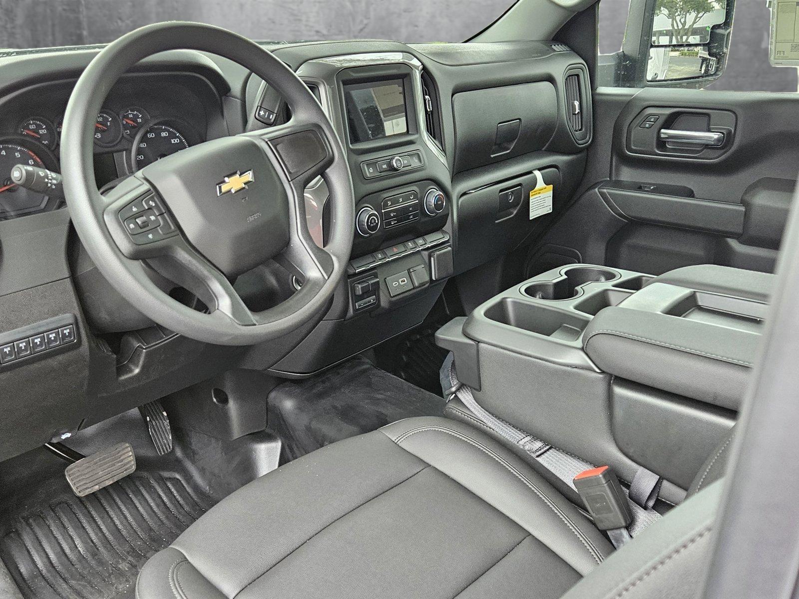 2025 Chevrolet Silverado 3500 HD Vehicle Photo in GREENACRES, FL 33463-3207