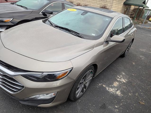 Used 2022 Chevrolet Malibu 1LT with VIN 1G1ZD5ST8NF135921 for sale in Rose City, MI