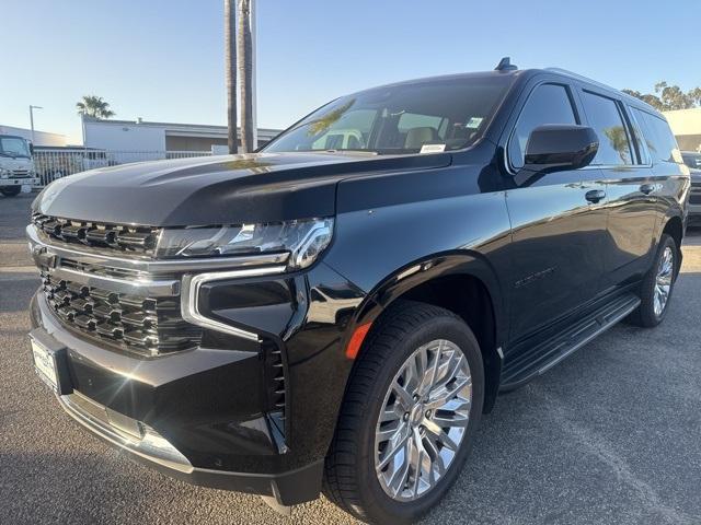 2023 Chevrolet Suburban Vehicle Photo in VENTURA, CA 93003-8585