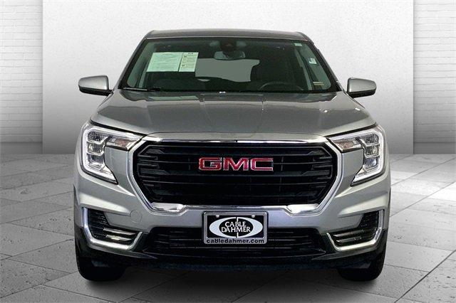 2024 GMC Terrain Vehicle Photo in KANSAS CITY, MO 64114-4502