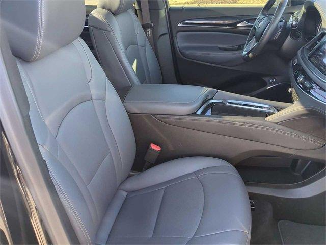2024 Buick Enclave Vehicle Photo in COLLIERVILLE, TN 38017-9006