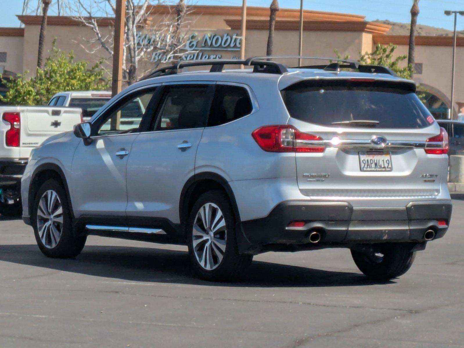 2022 Subaru Ascent Vehicle Photo in VALENCIA, CA 91355-1705