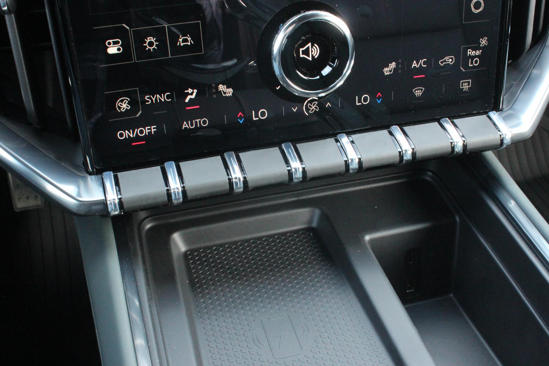 2025 GMC Acadia Vehicle Photo in AURORA, CO 80012-4011
