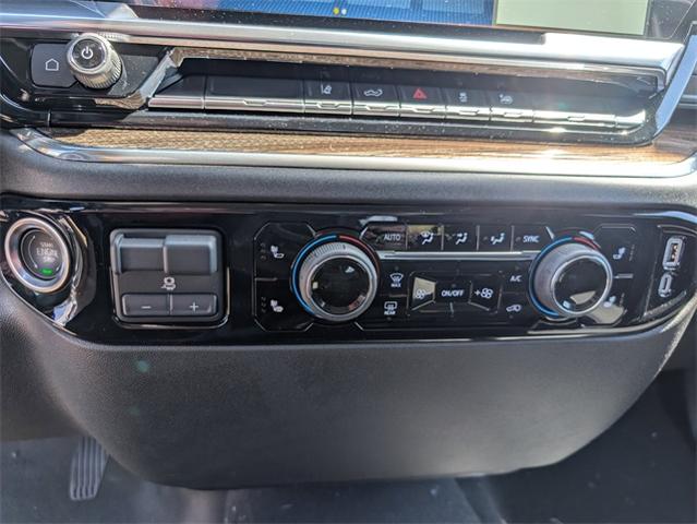 2025 Chevrolet Silverado 3500 HD Vehicle Photo in ENGLEWOOD, CO 80113-6708