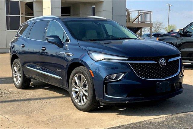 2024 Buick Enclave Vehicle Photo in TOPEKA, KS 66609-0000