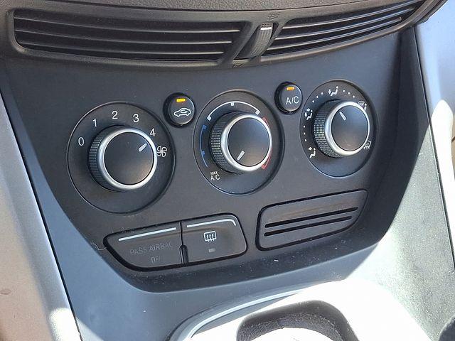 2014 Ford Escape Vehicle Photo in DANBURY, CT 06810-5034