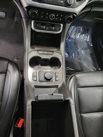 2023 GMC Acadia Vehicle Photo in MANITOWOC, WI 54220-5838
