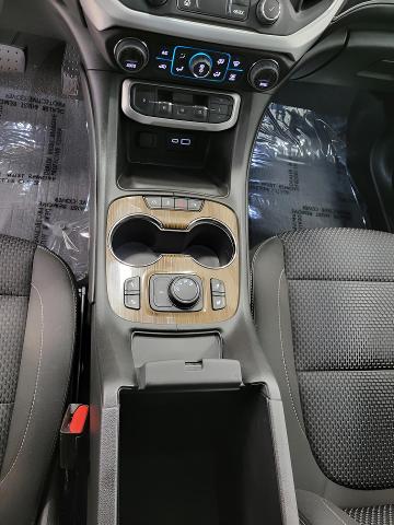 2023 GMC Acadia Vehicle Photo in GREEN BAY, WI 54303-3330