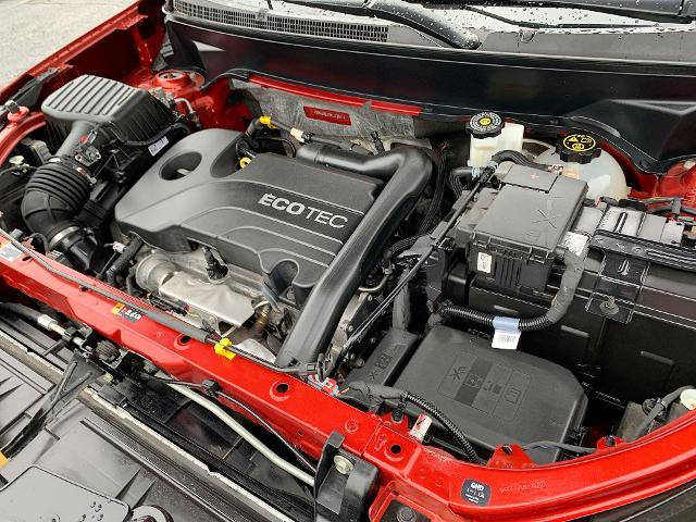 2022 Chevrolet Equinox Vehicle Photo in MOON TOWNSHIP, PA 15108-2571
