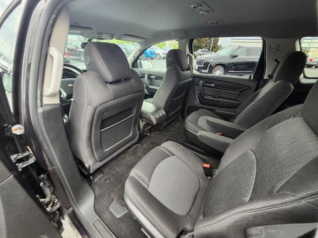 2017 Chevrolet Traverse Vehicle Photo in GREEN BAY, WI 54304-5303