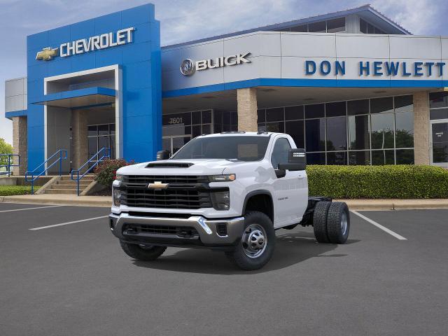 2025 Chevrolet Silverado 3500 HD Chassis Cab Vehicle Photo in GEORGETOWN, TX 78626-7508