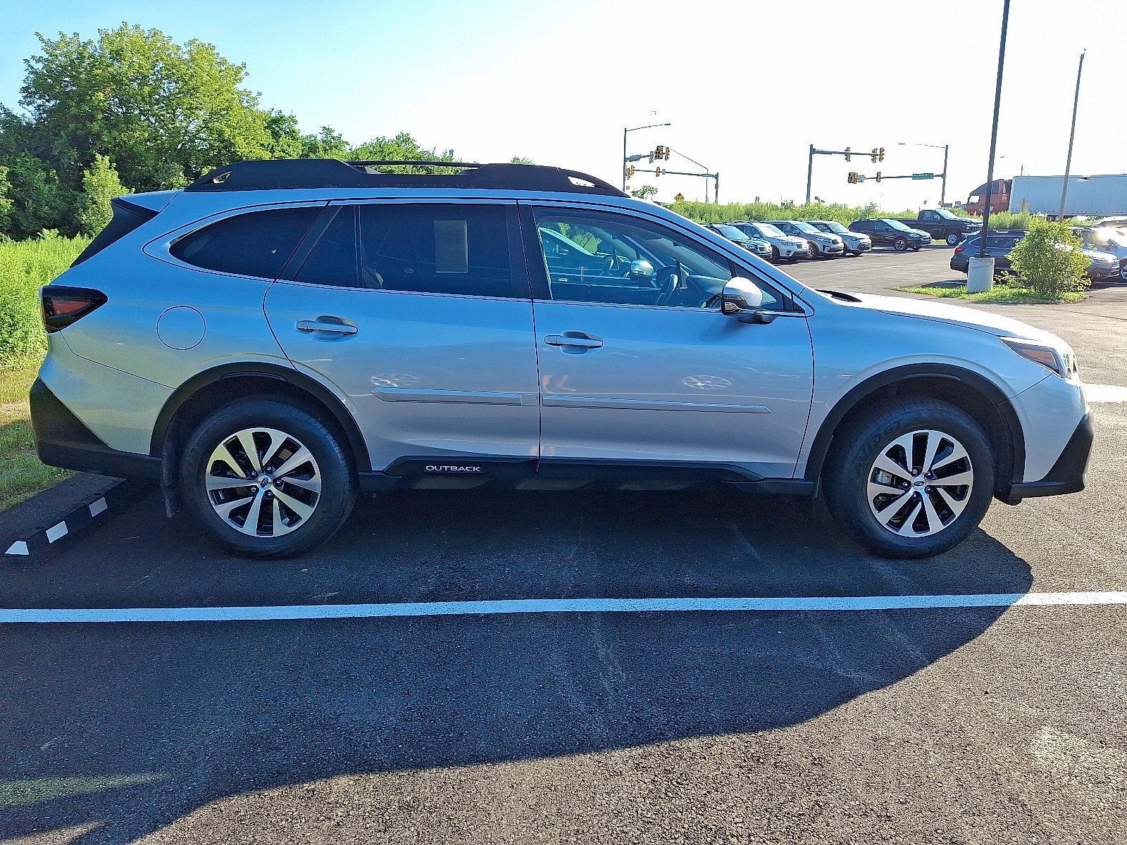 2022 Subaru Outback Vehicle Photo in Easton, PA 18045