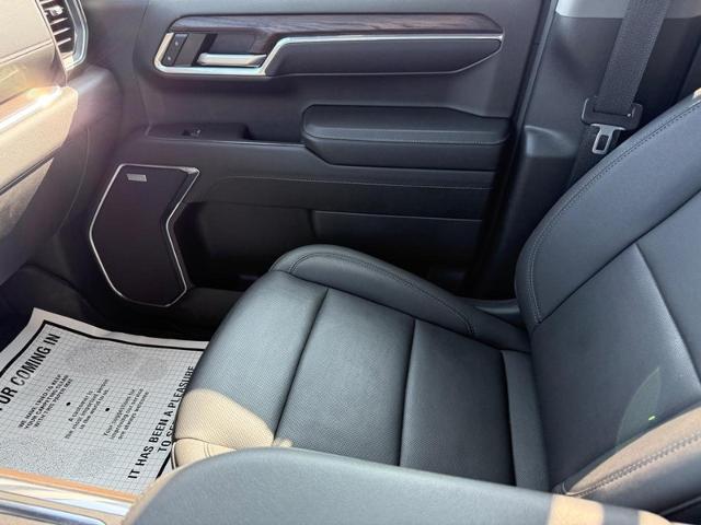 2024 GMC Sierra 1500 Vehicle Photo in COLUMBIA, MO 65203-3903