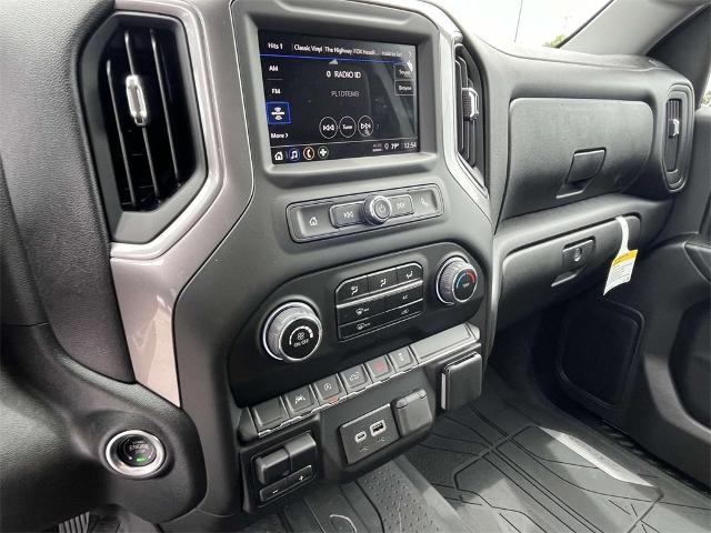 2024 Chevrolet Silverado 1500 Vehicle Photo in ALCOA, TN 37701-3235