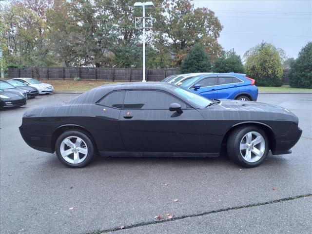 Used 2014 Dodge Challenger SXT with VIN 2C3CDYAG5EH261210 for sale in Clarksville, TN