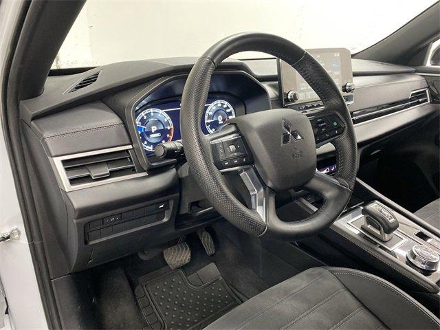 Used 2024 Mitsubishi Outlander SE Black Edition with VIN JA4J4VA84RZ004498 for sale in Portland, OR