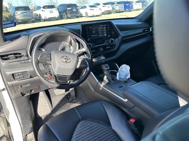 2021 Toyota Highlander Vehicle Photo in Grapevine, TX 76051