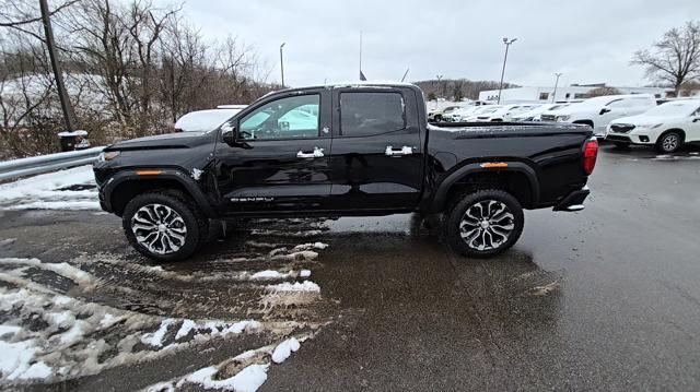 2024 GMC Canyon Vehicle Photo in Pleasant Hills, PA 15236